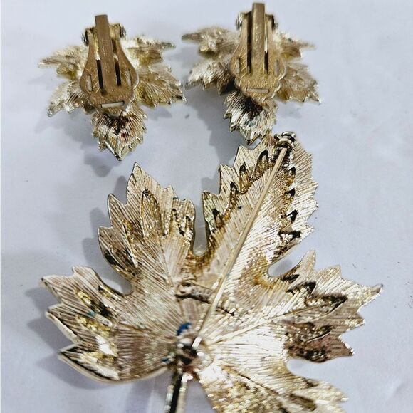 Sarah Coventry Signed Demi Parure Nature’s Choice Maple Leaf Brooch Earring Set - Picture 6 of 9
